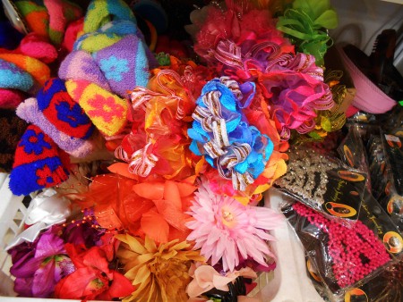 для волос : резинки, мантары, софисты, крабы, щелчки, шпильки, невидимки, автоматы и др